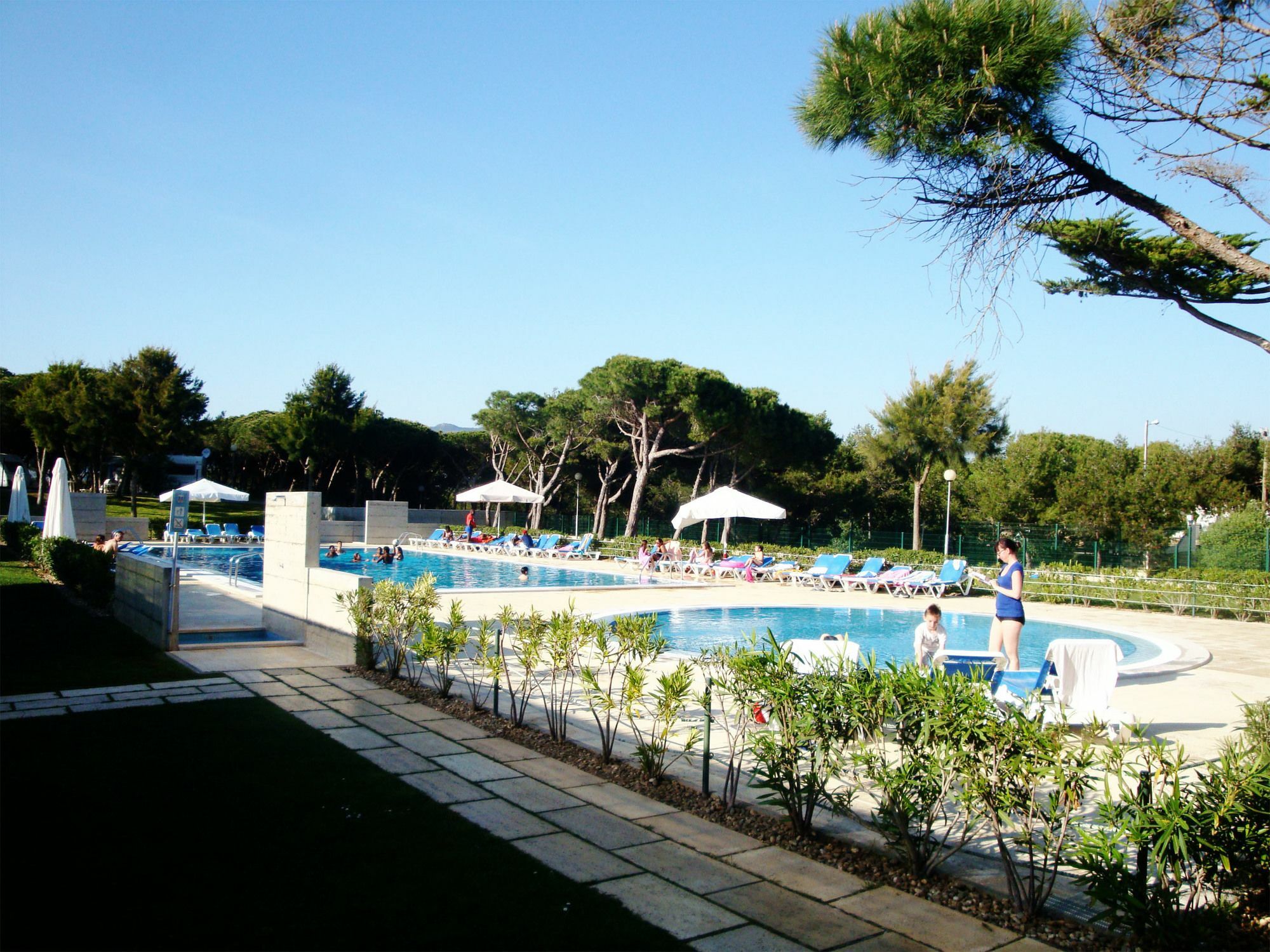 Orbitur Guincho Bungalows - Caravan Park Cascais Exteriör bild